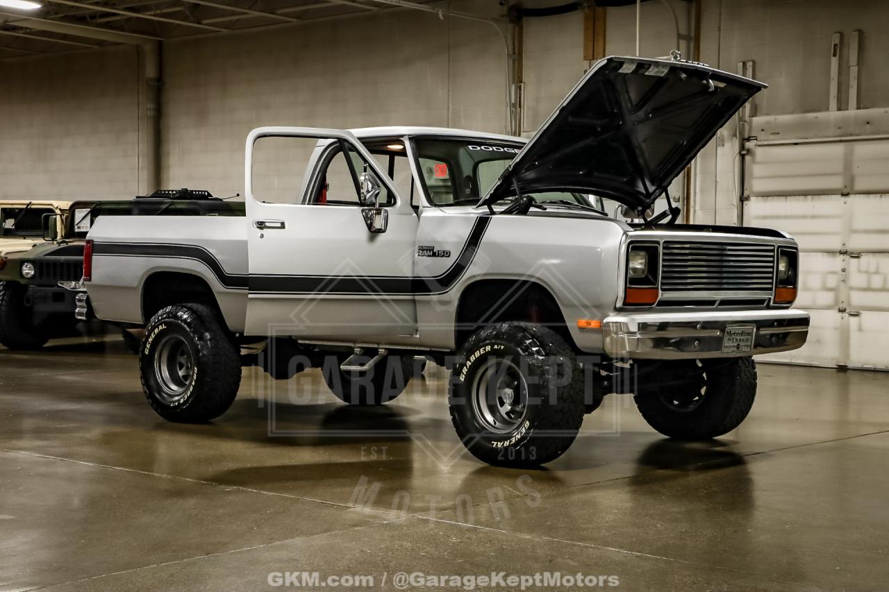 1986 Dodge RAM 100