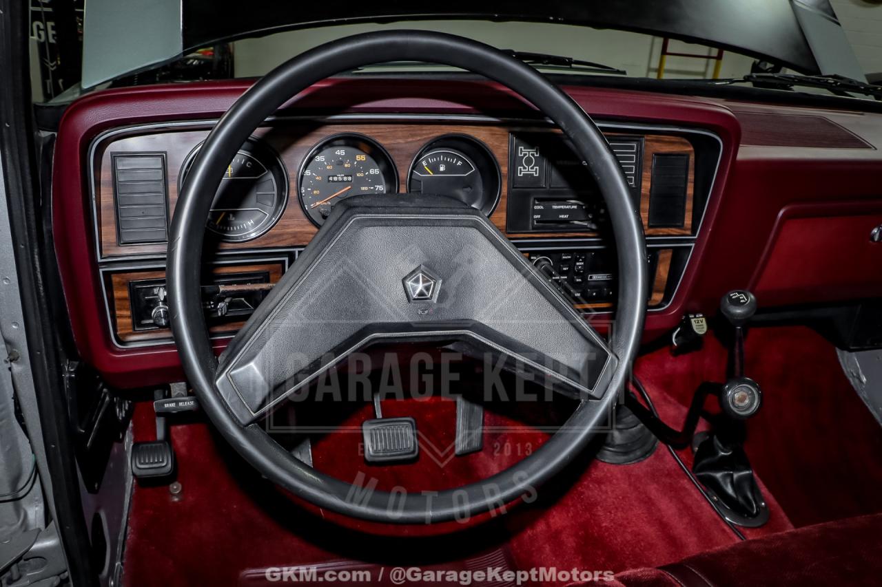 1986 Dodge RAM 100