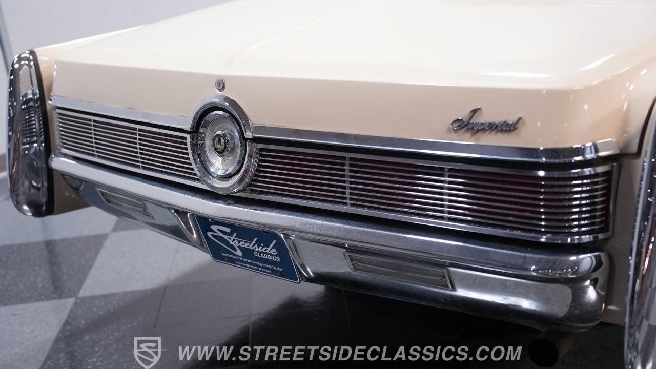 1967 Chrysler Imperial Crown