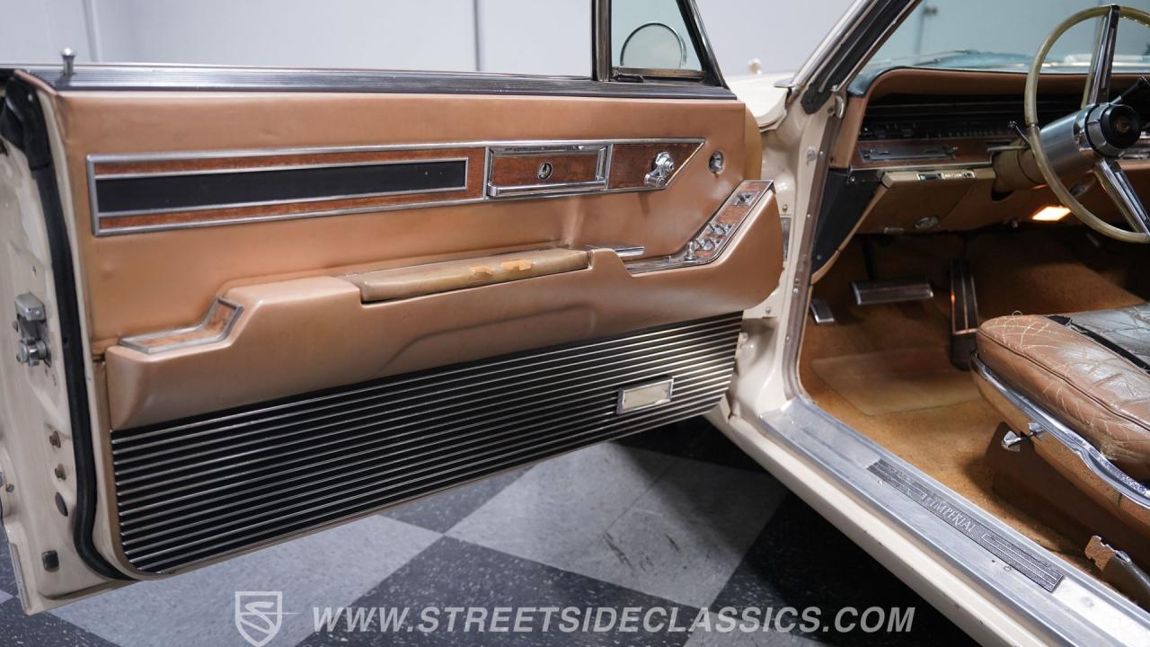 1967 Chrysler Imperial Crown