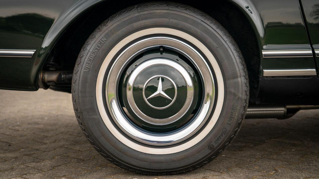 1964 Mercedes - Benz 230 SL