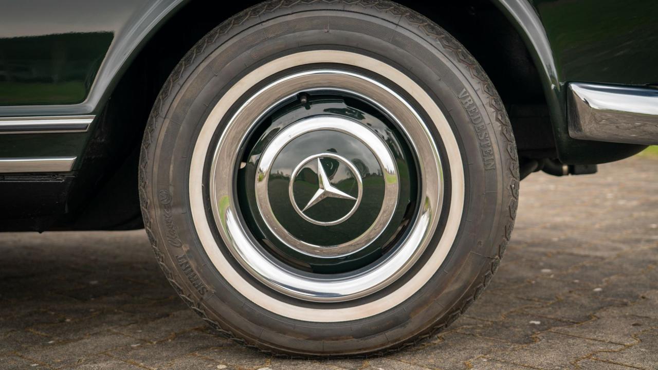 1964 Mercedes - Benz 230 SL