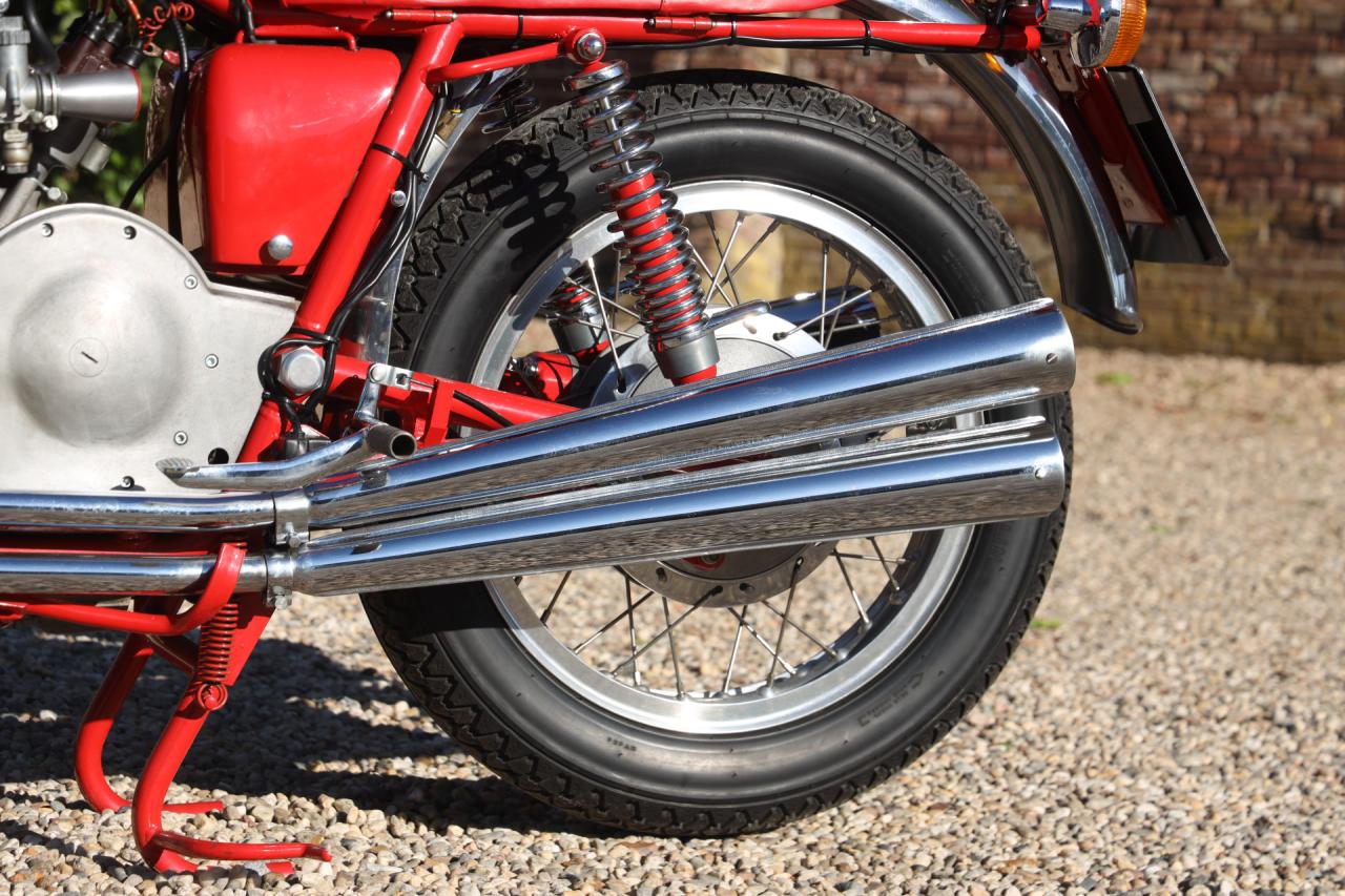1971 MV Agusta 750 S &ldquo;The hand-built Superbike&rdquo;
