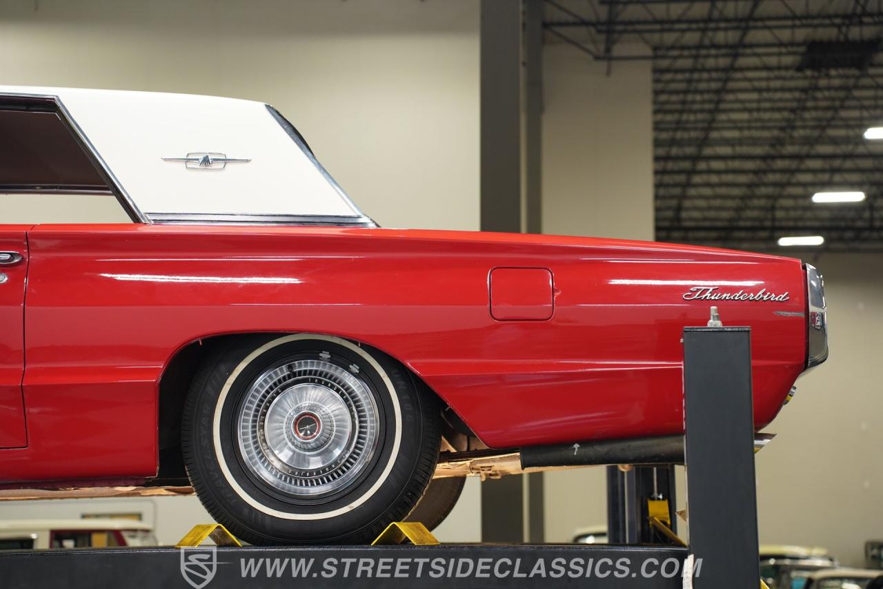 1965 Ford Thunderbird