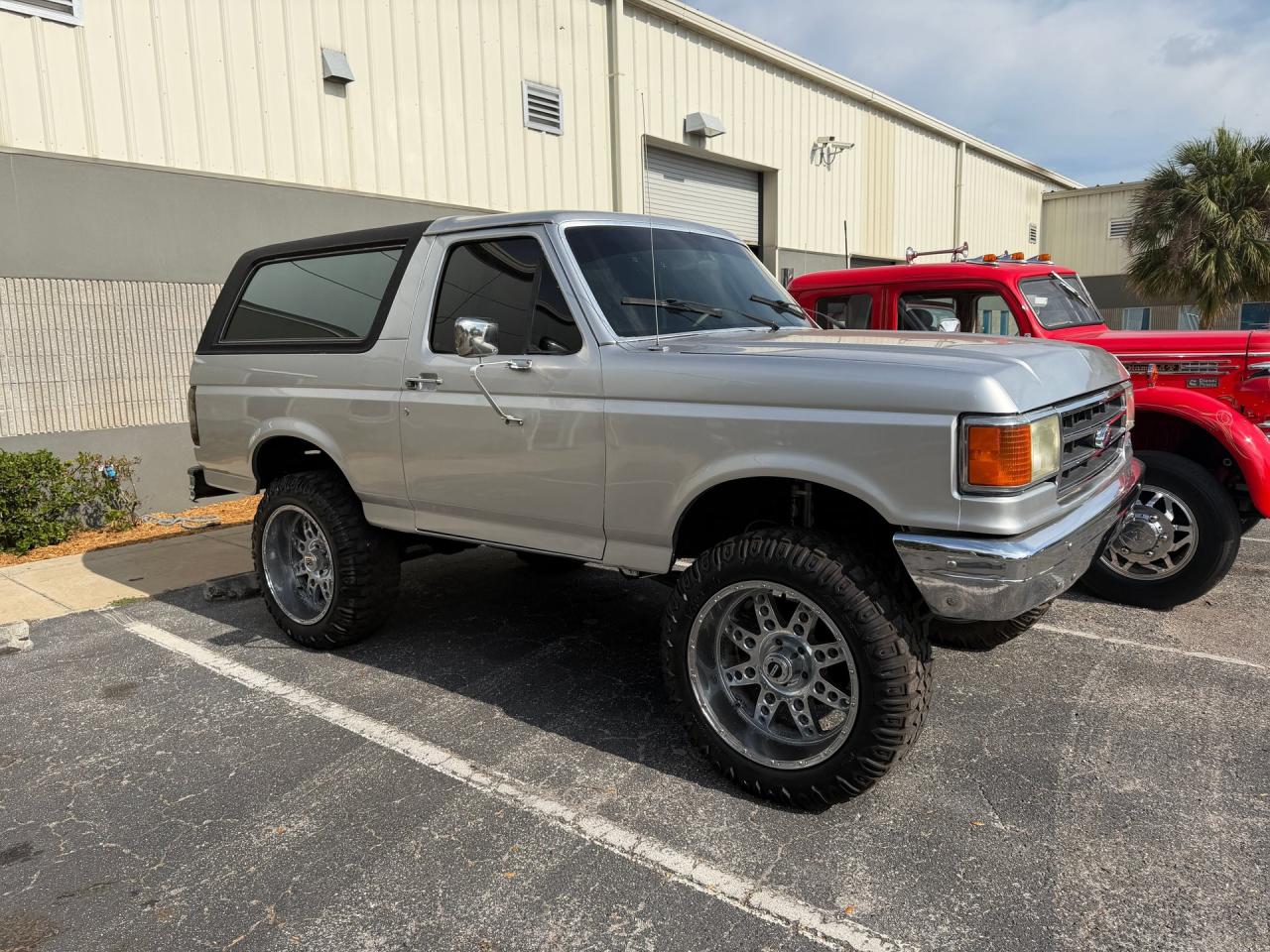 1990 Ford Bronco XLT 4X4