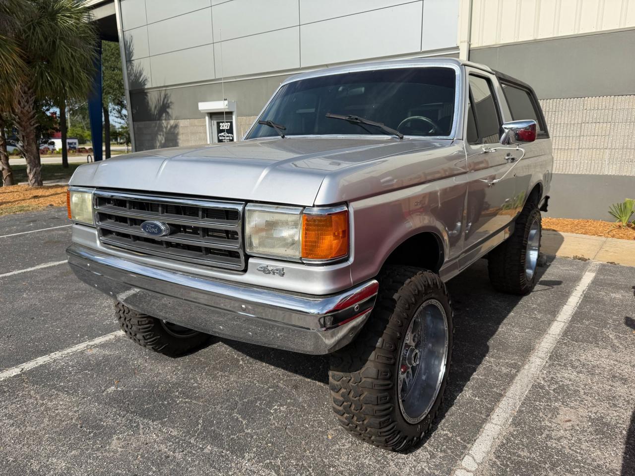 1990 Ford Bronco XLT 4X4