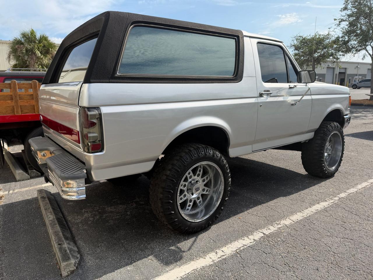 1990 Ford Bronco XLT 4X4
