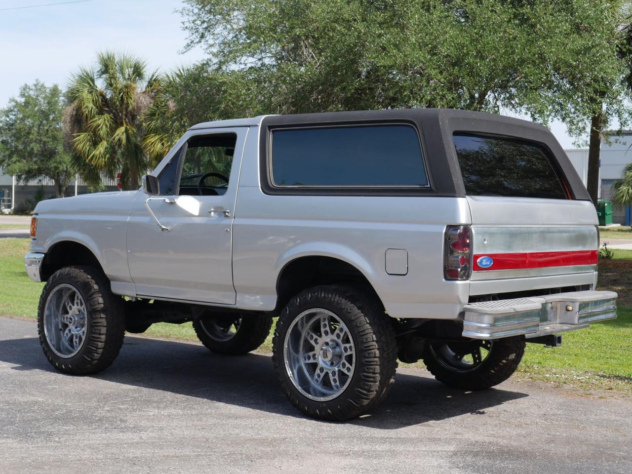 1990 Ford Bronco XLT 4X4
