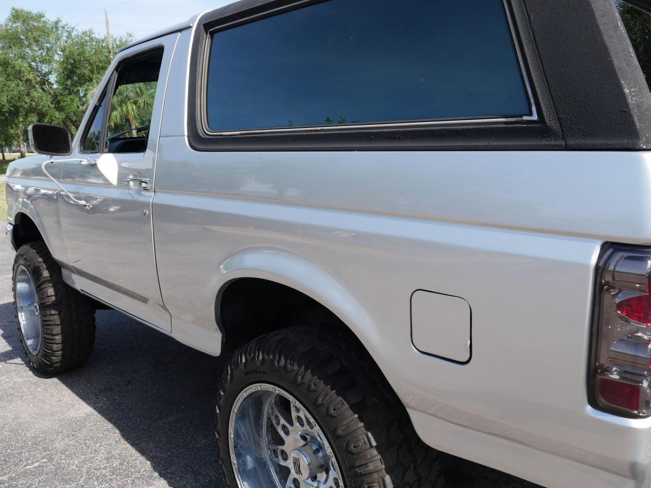 1990 Ford Bronco XLT 4X4