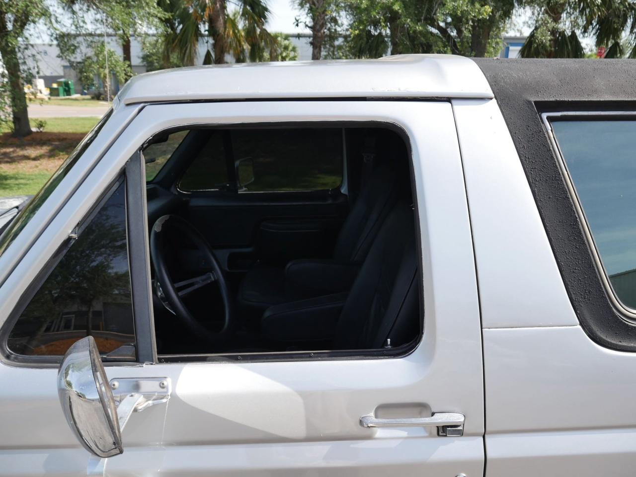 1990 Ford Bronco XLT 4X4