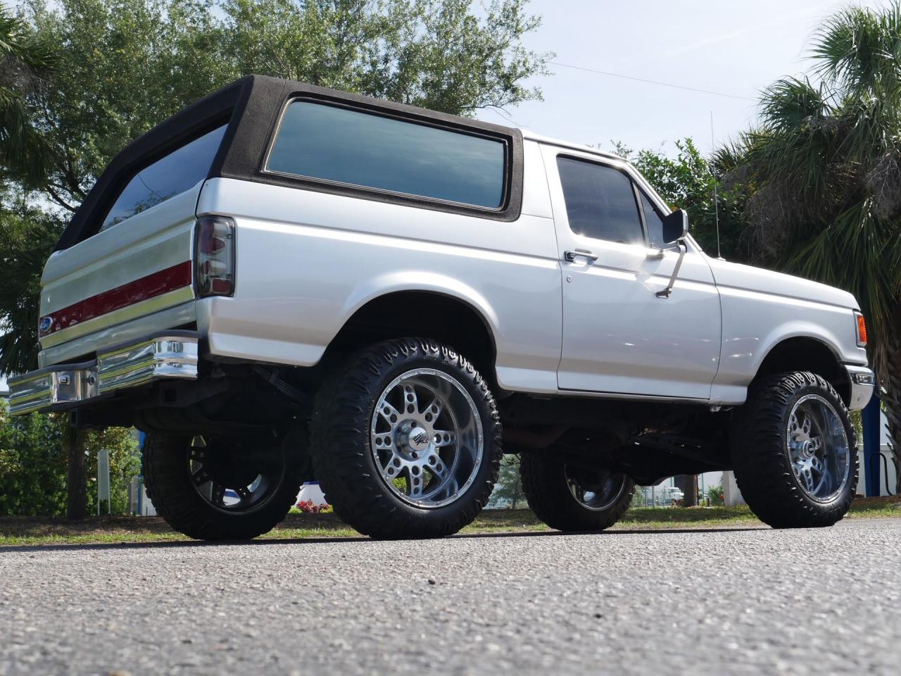 1990 Ford Bronco XLT 4X4