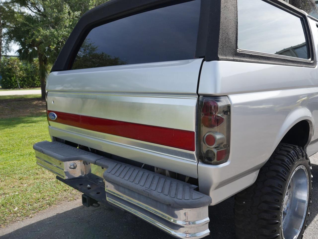 1990 Ford Bronco XLT 4X4