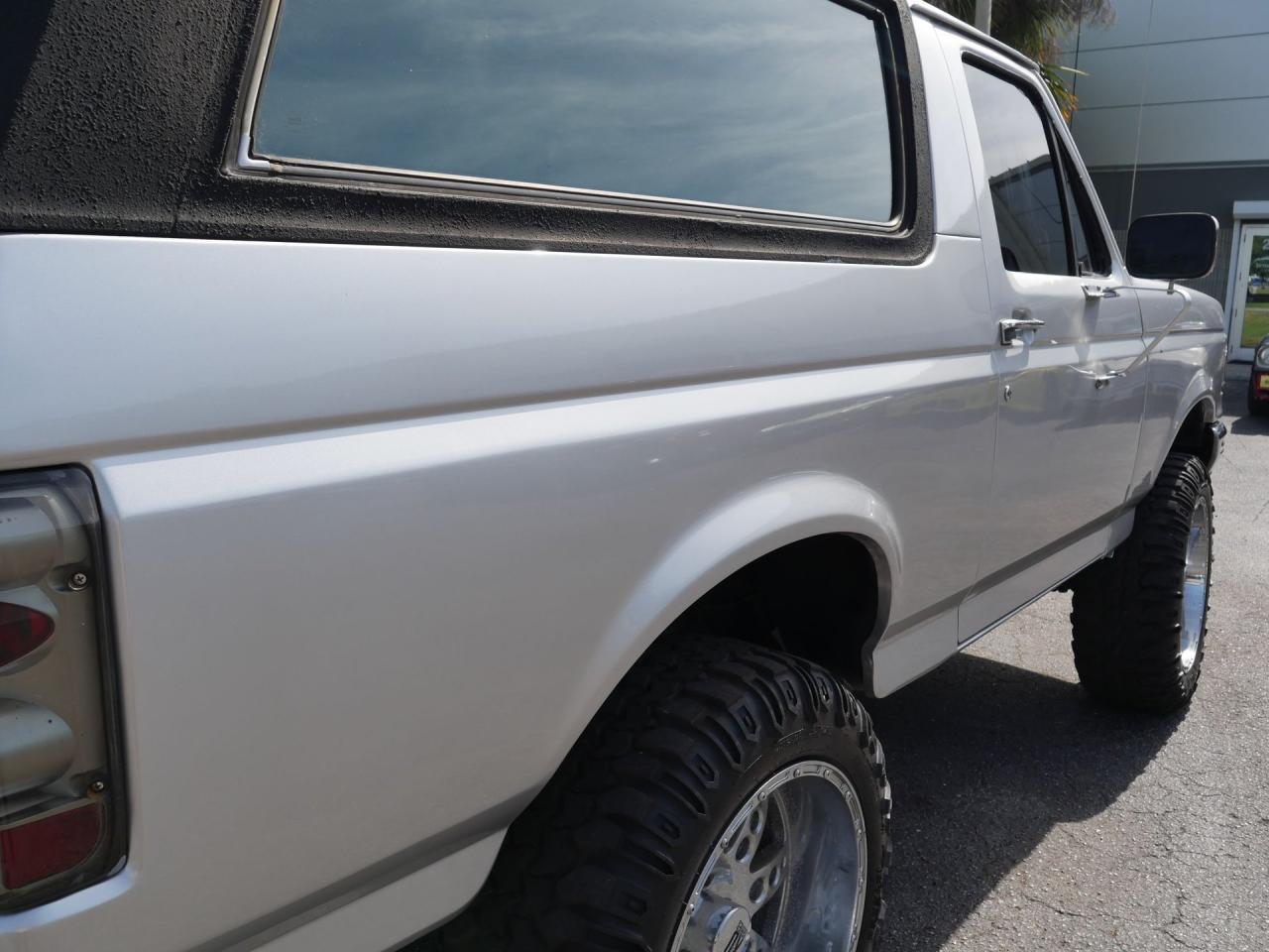 1990 Ford Bronco XLT 4X4