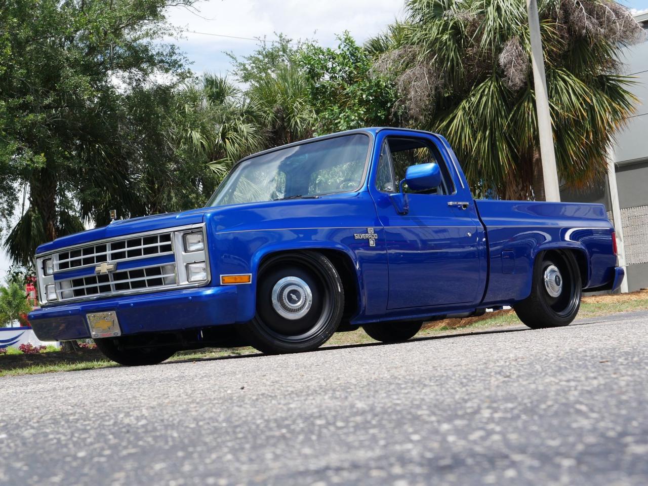 1986 Chevrolet Silverado C/K10 Short Bed Restomod