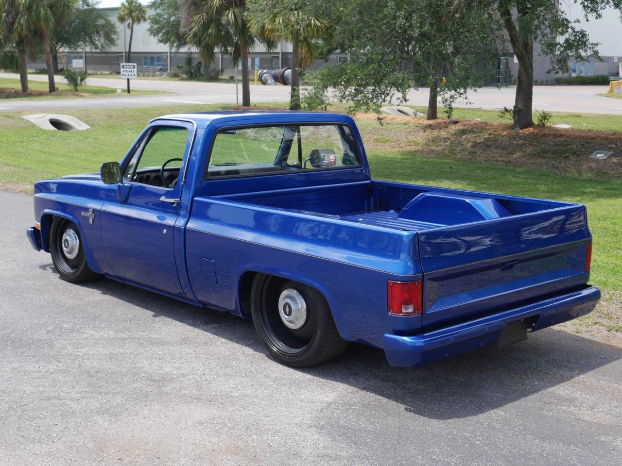 1986 Chevrolet Silverado C/K10 Short Bed Restomod