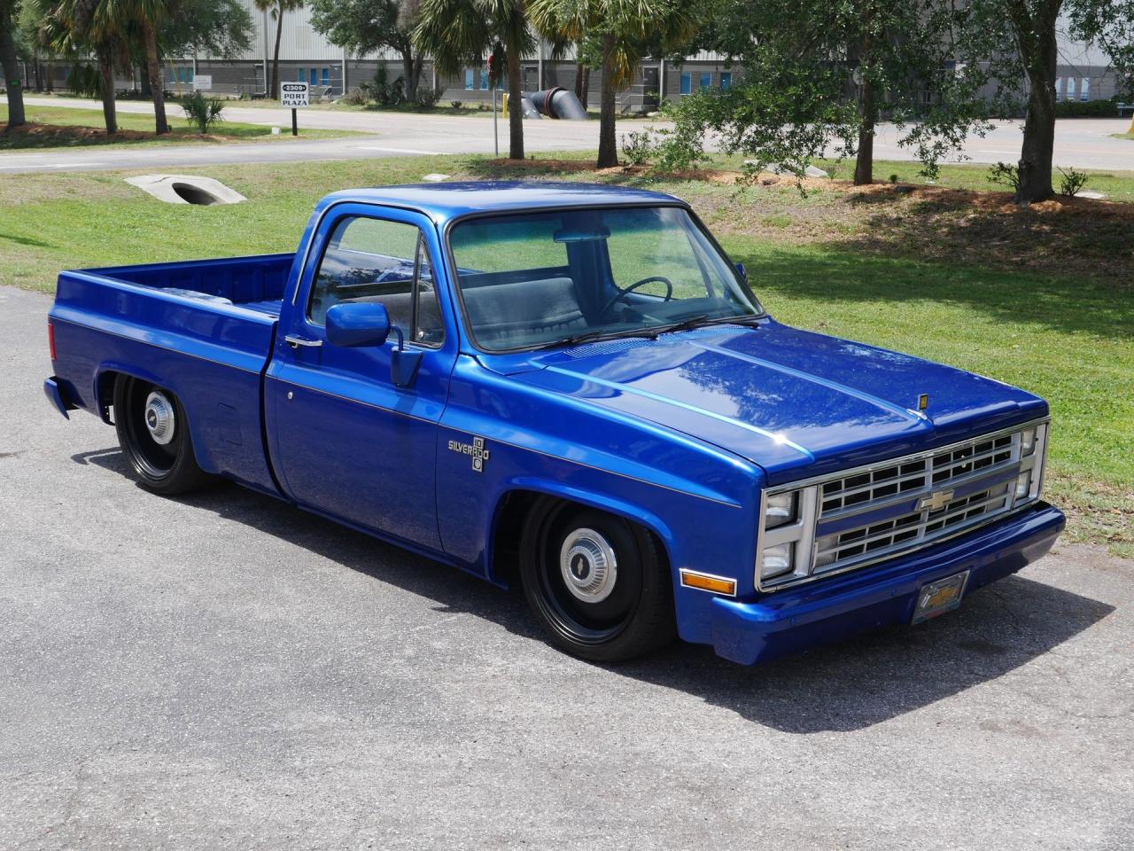 1986 Chevrolet Silverado C/K10 Short Bed Restomod
