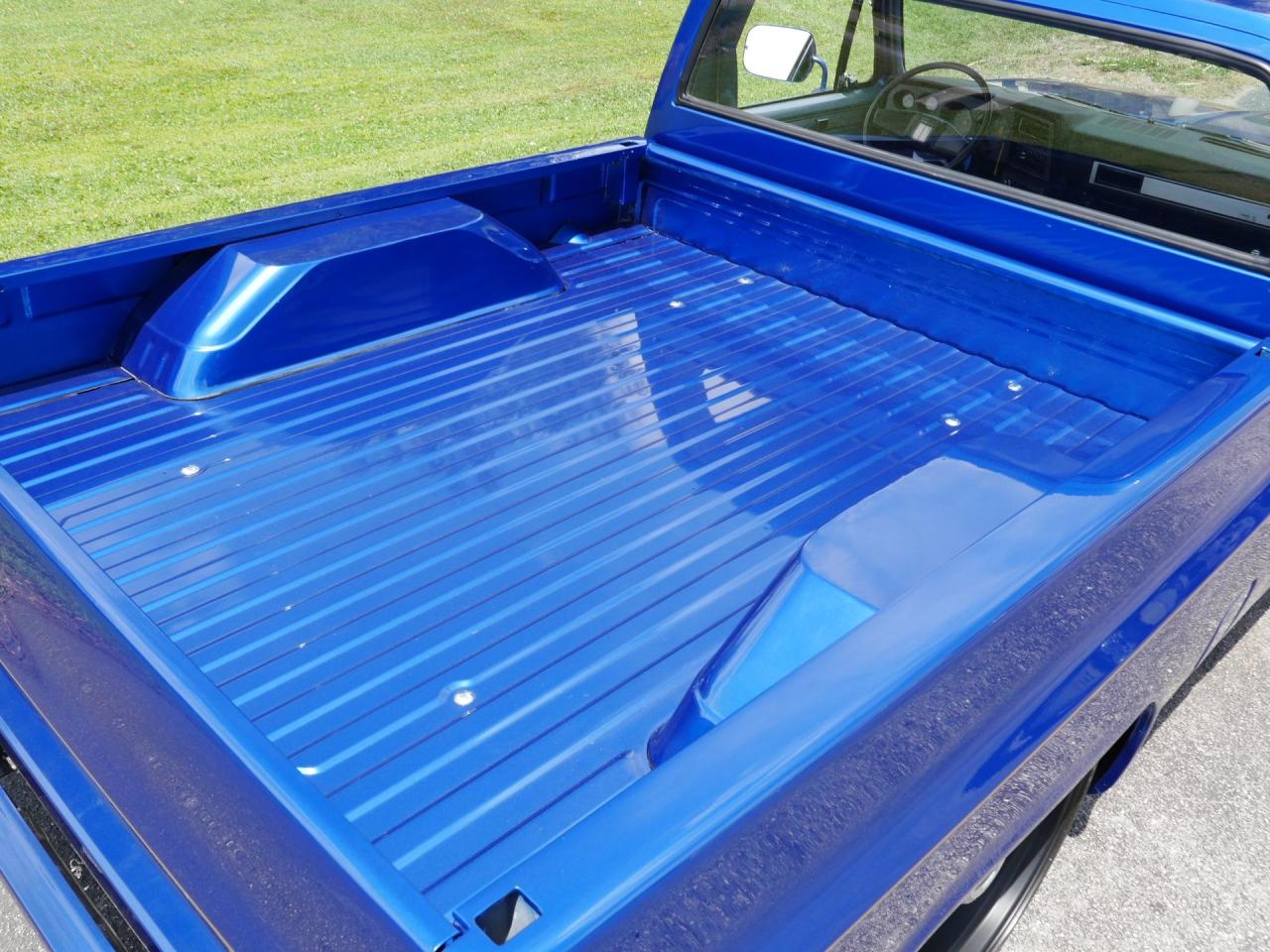 1986 Chevrolet Silverado C/K10 Short Bed Restomod
