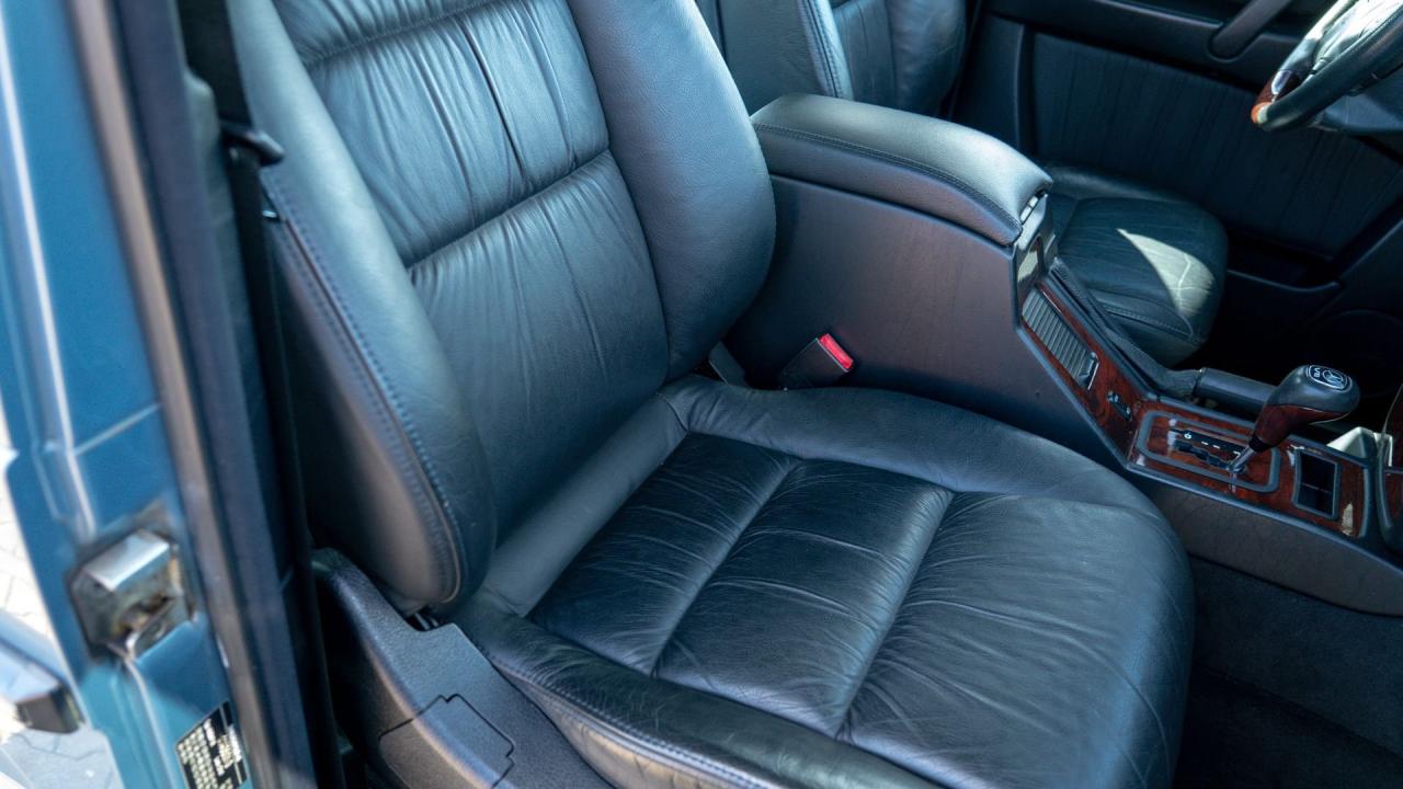 2004 Mercedes - Benz G500 SWB
