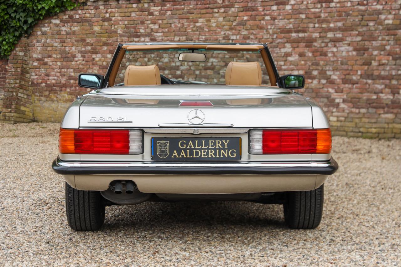 1988 Mercedes - Benz 560 SL &ldquo;Rauchsilber with Palomino interior&rdquo;