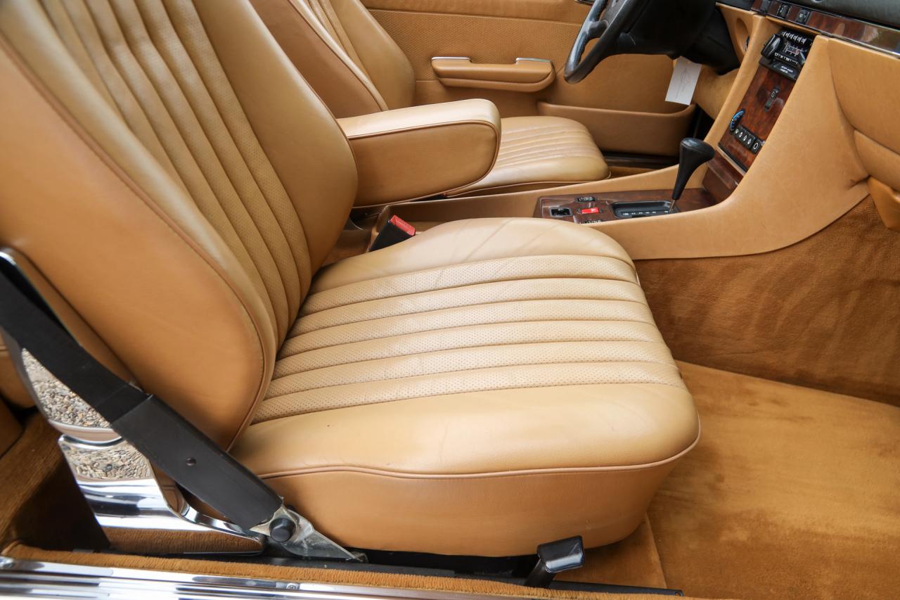 1988 Mercedes - Benz 560 SL &ldquo;Rauchsilber with Palomino interior&rdquo;