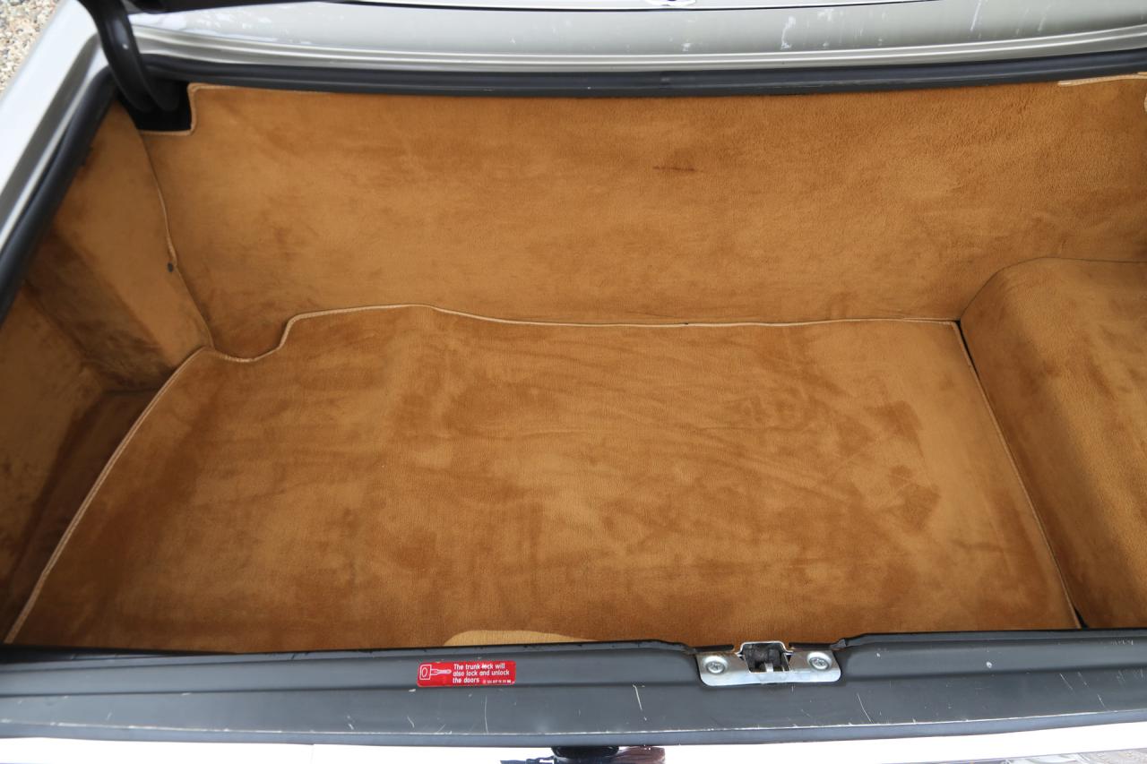 1988 Mercedes - Benz 560 SL &ldquo;Rauchsilber with Palomino interior&rdquo;
