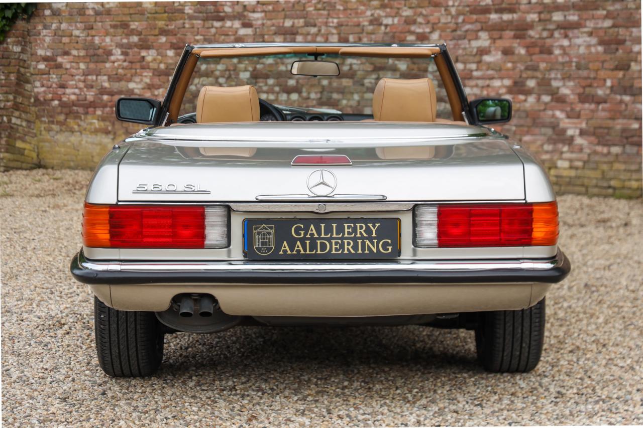 1988 Mercedes - Benz 560 SL &ldquo;Rauchsilber with Palomino interior&rdquo;