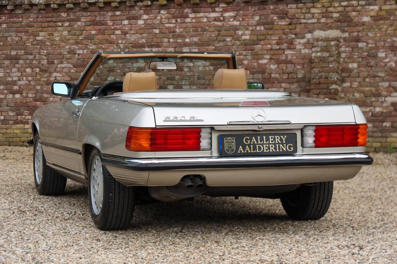 1988 Mercedes - Benz 560 SL &ldquo;Rauchsilber with Palomino interior&rdquo;