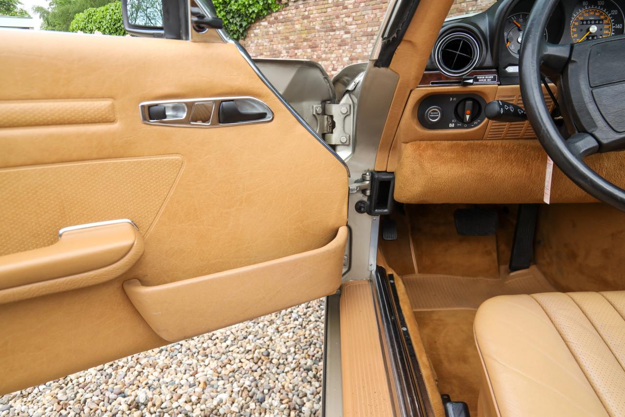 1988 Mercedes - Benz 560 SL &ldquo;Rauchsilber with Palomino interior&rdquo;