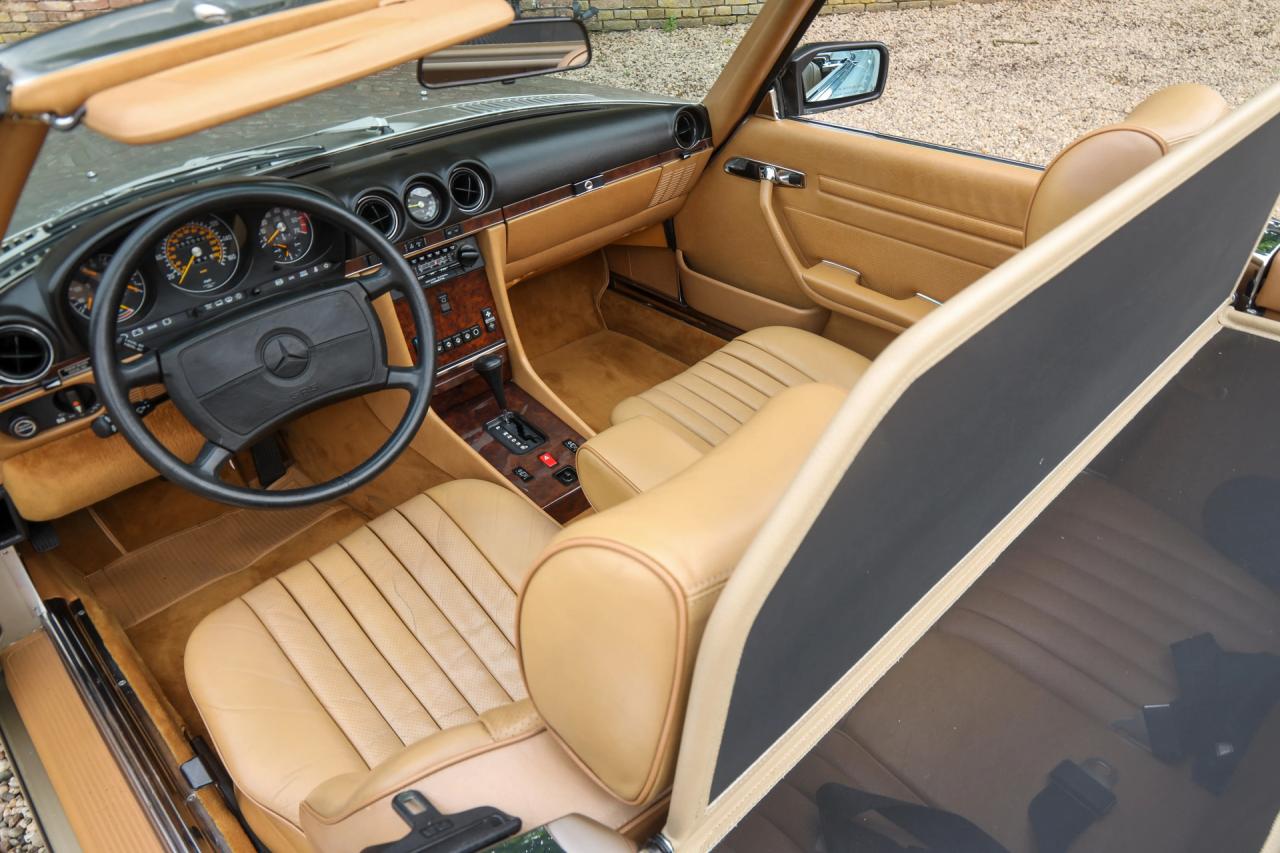 1988 Mercedes - Benz 560 SL &ldquo;Rauchsilber with Palomino interior&rdquo;