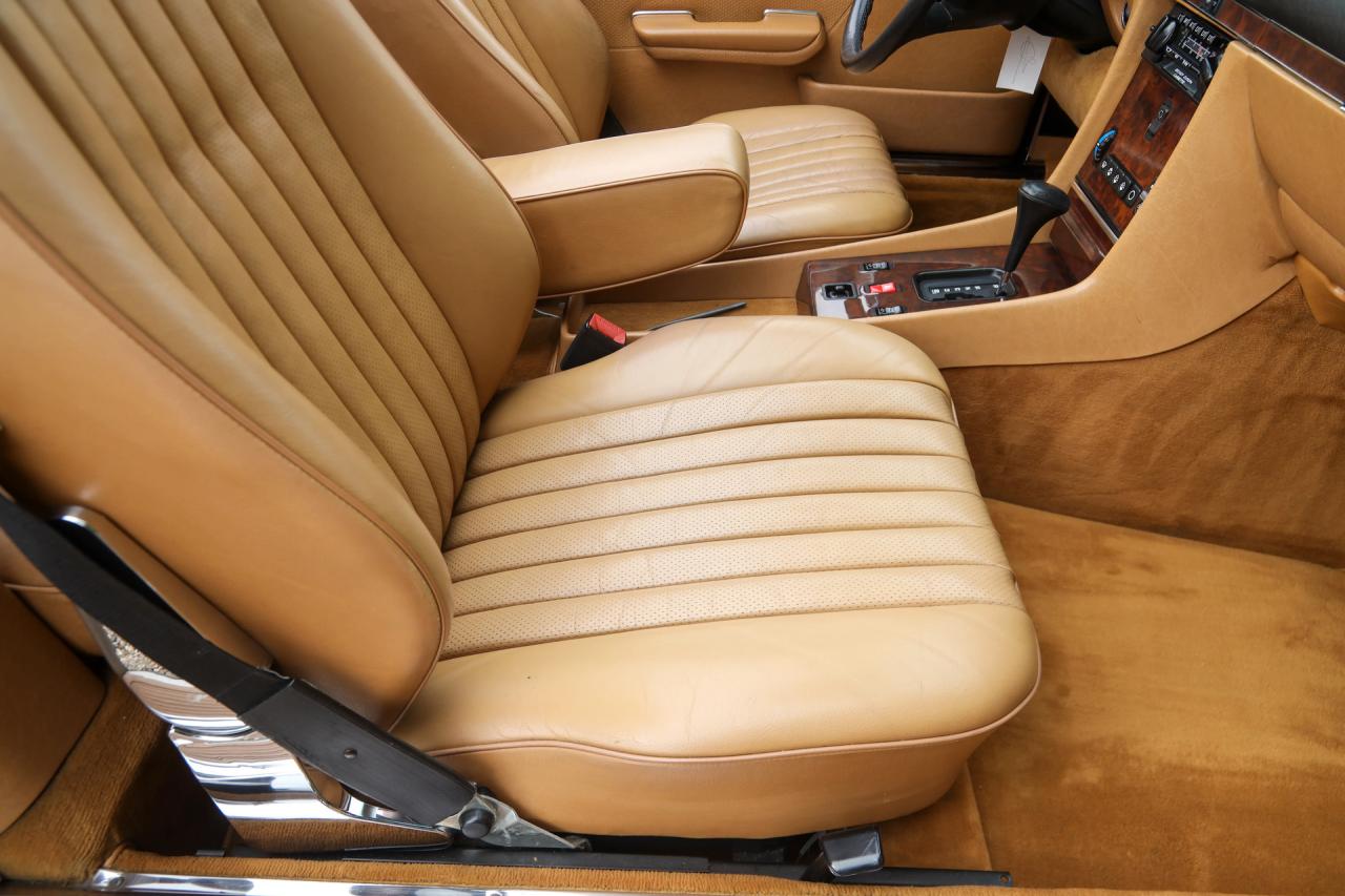 1988 Mercedes - Benz 560 SL &ldquo;Rauchsilber with Palomino interior&rdquo;
