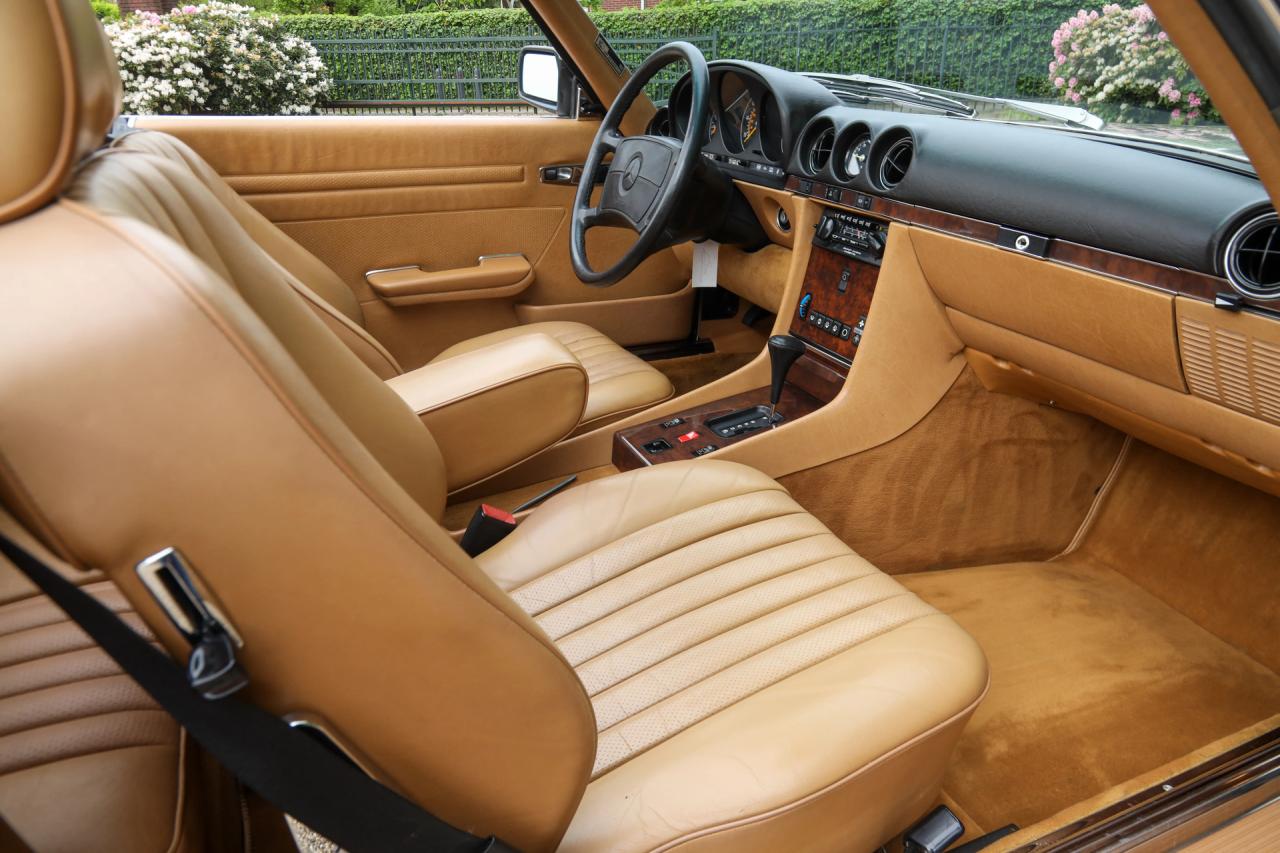 1988 Mercedes - Benz 560 SL &ldquo;Rauchsilber with Palomino interior&rdquo;