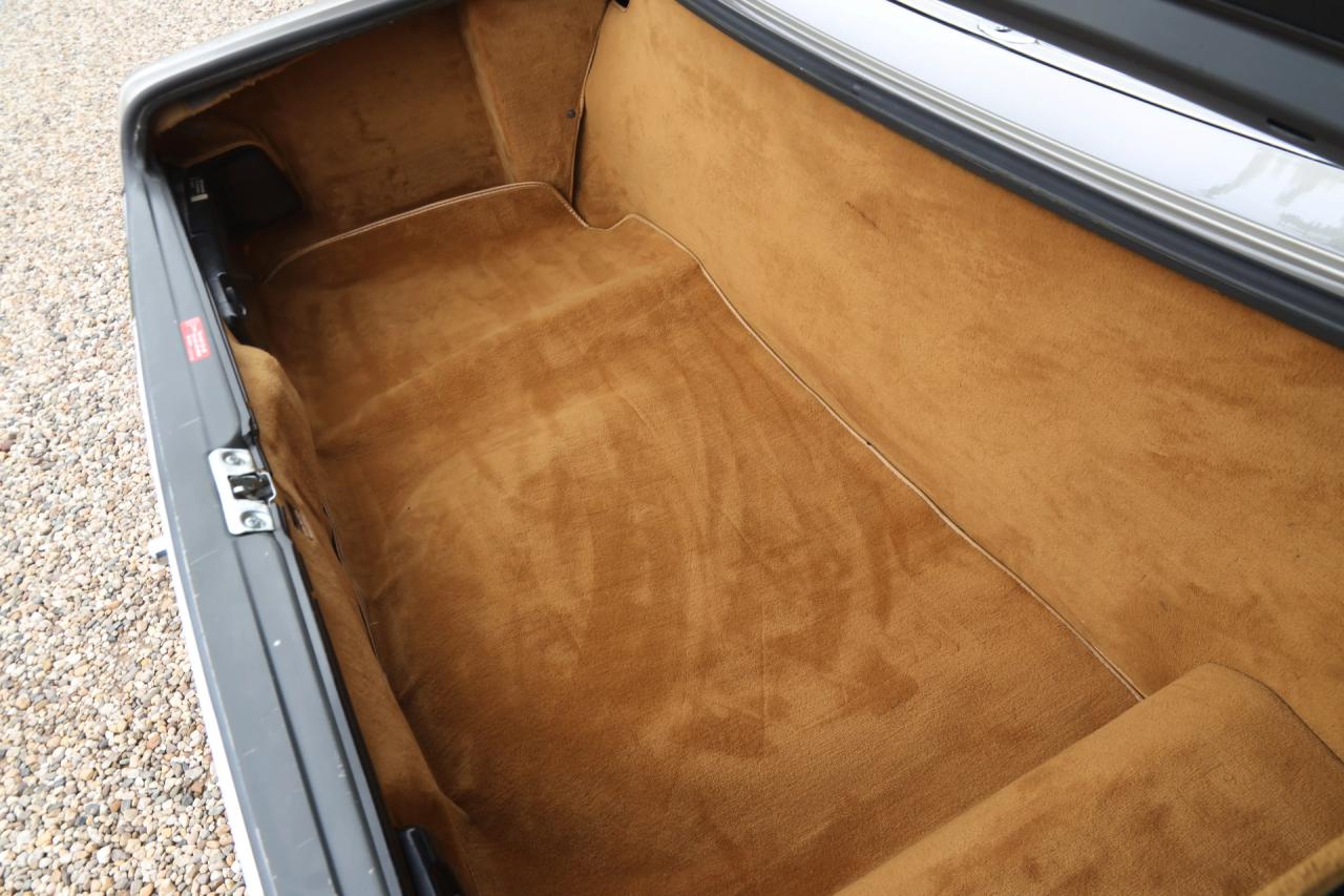 1988 Mercedes - Benz 560 SL &ldquo;Rauchsilber with Palomino interior&rdquo;