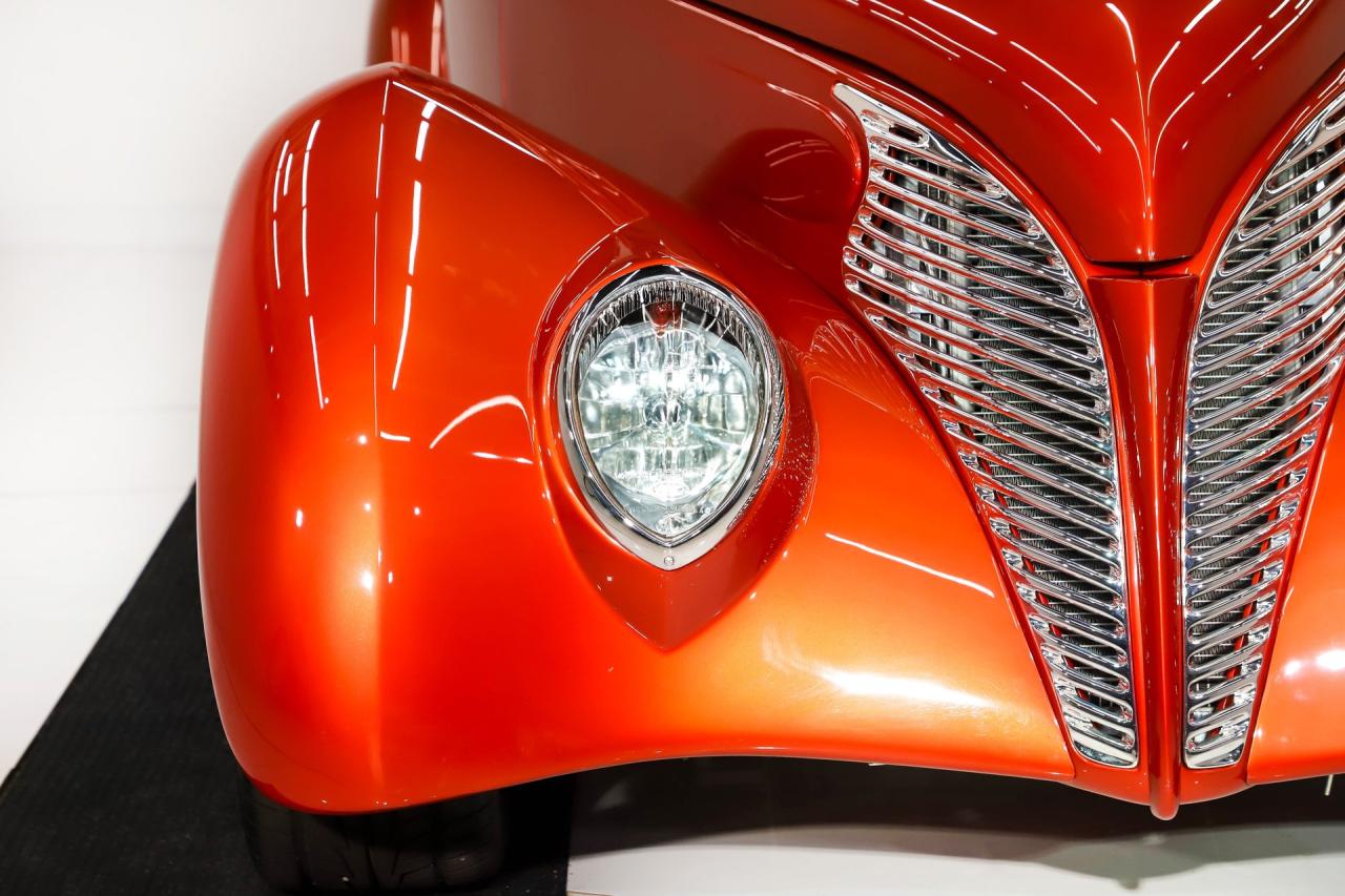 1939 Ford Custom