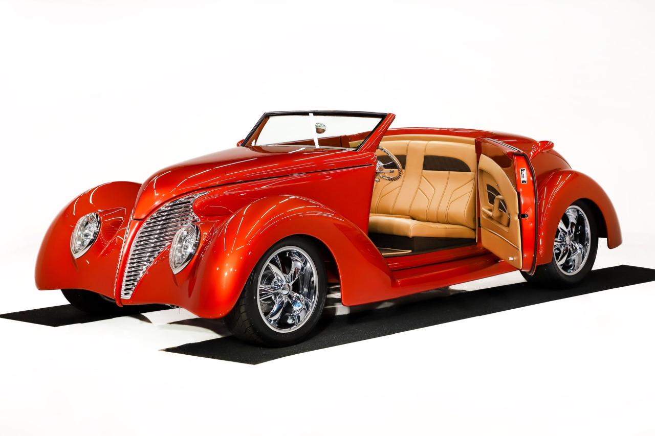 1939 Ford Custom