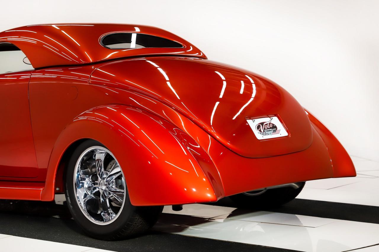 1939 Ford Custom