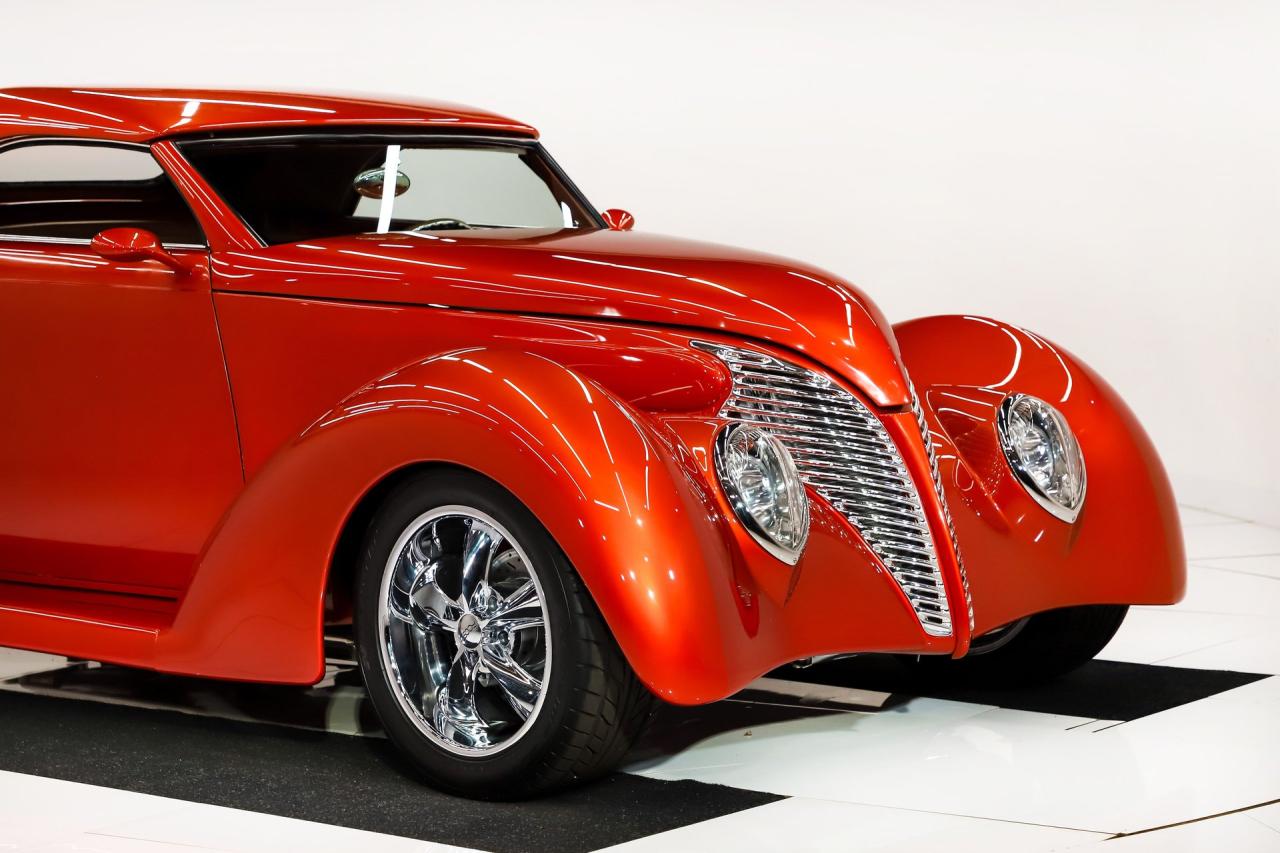 1939 Ford Custom