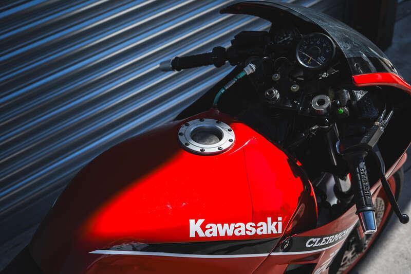 1987 Kawasaki GPX750R SUPERBIKE