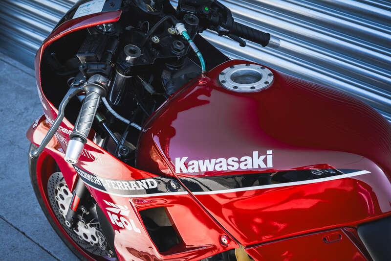 1987 Kawasaki GPX750R SUPERBIKE