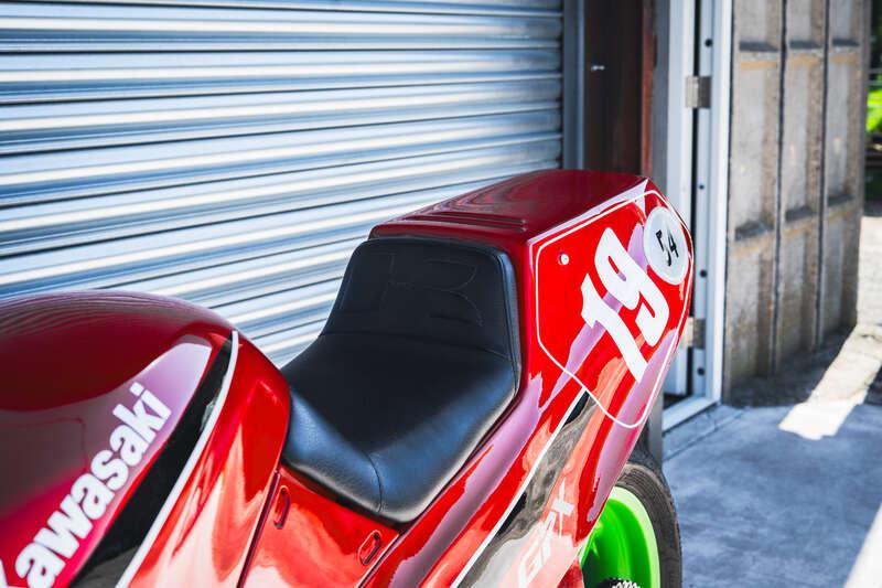 1987 Kawasaki GPX750R SUPERBIKE