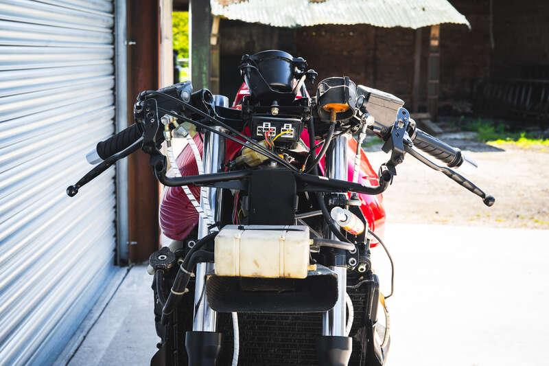 1987 Kawasaki GPX750R SUPERBIKE