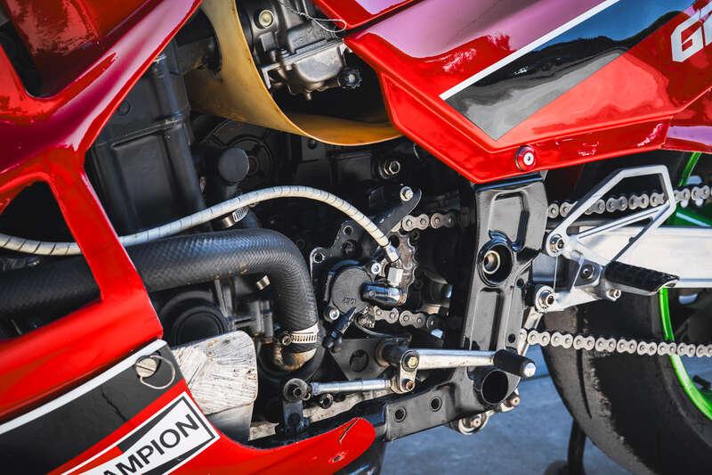 1987 Kawasaki GPX750R SUPERBIKE