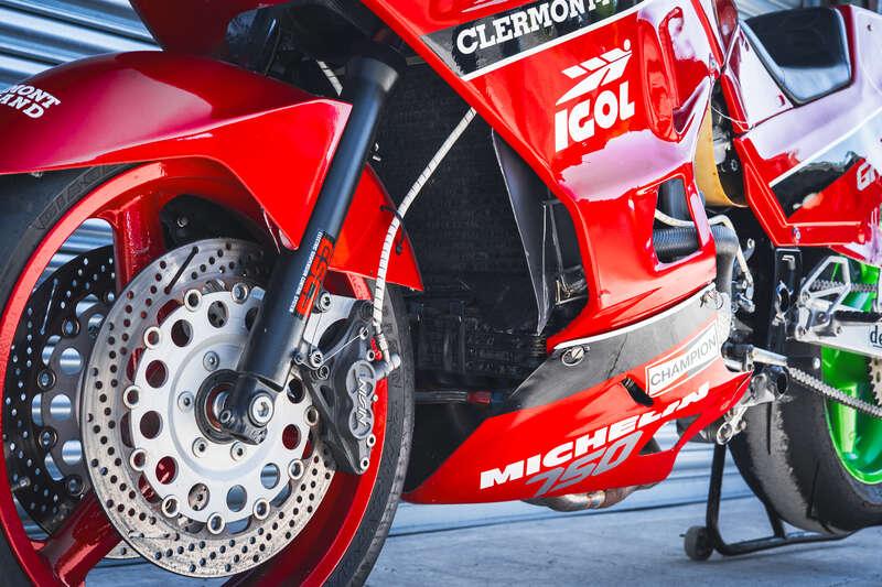 1987 Kawasaki GPX750R SUPERBIKE