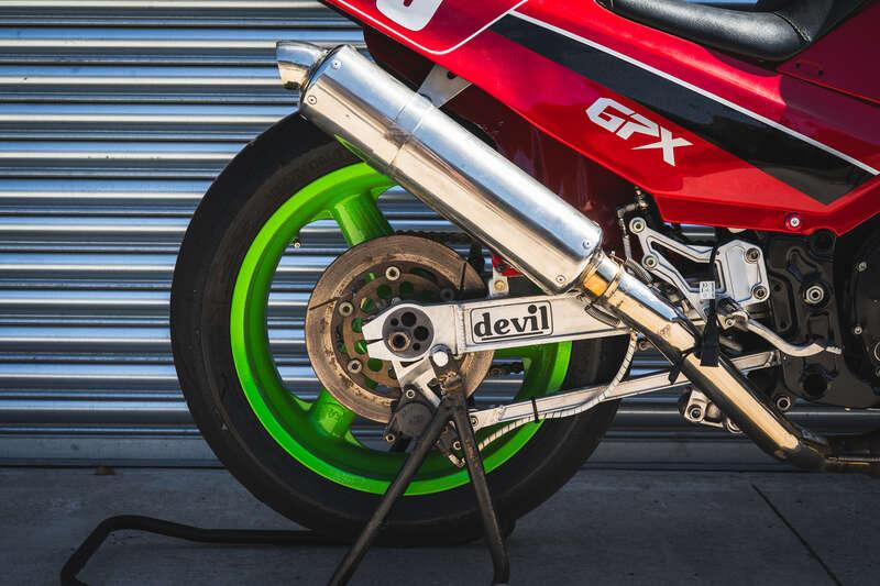 1987 Kawasaki GPX750R SUPERBIKE