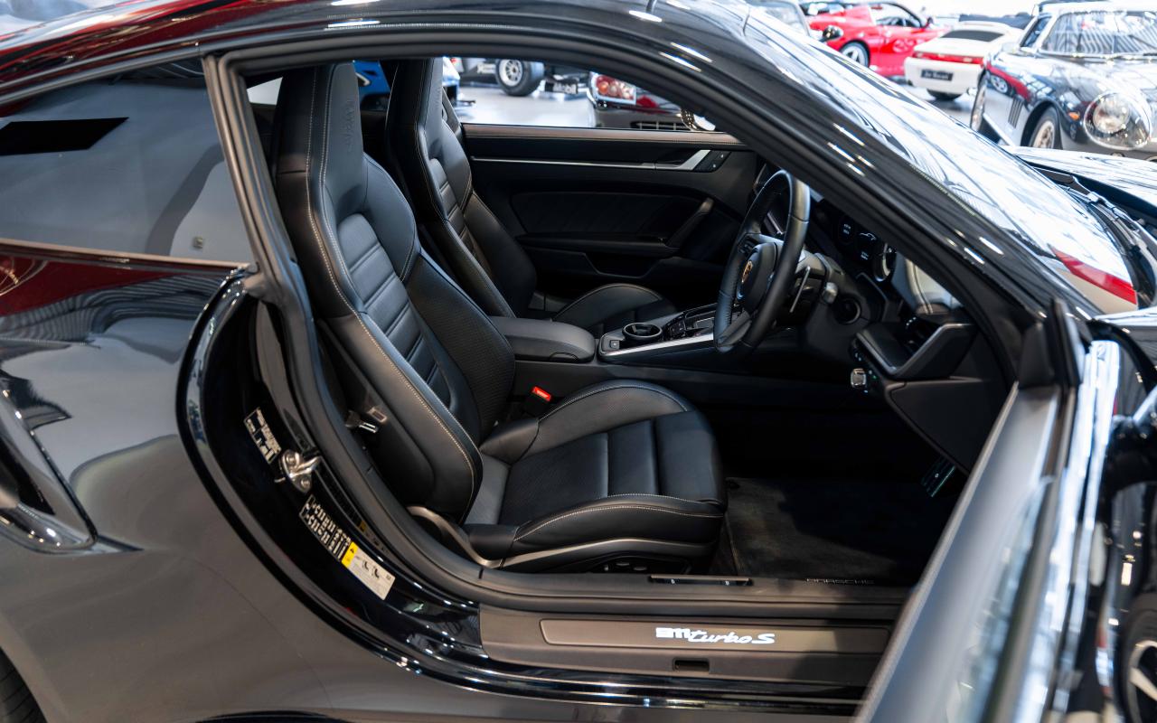 2022 Porsche 911 Turbo S