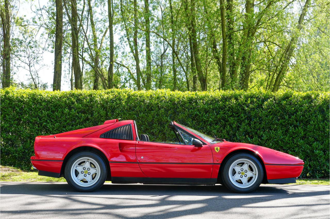 1988 Ferrari 328