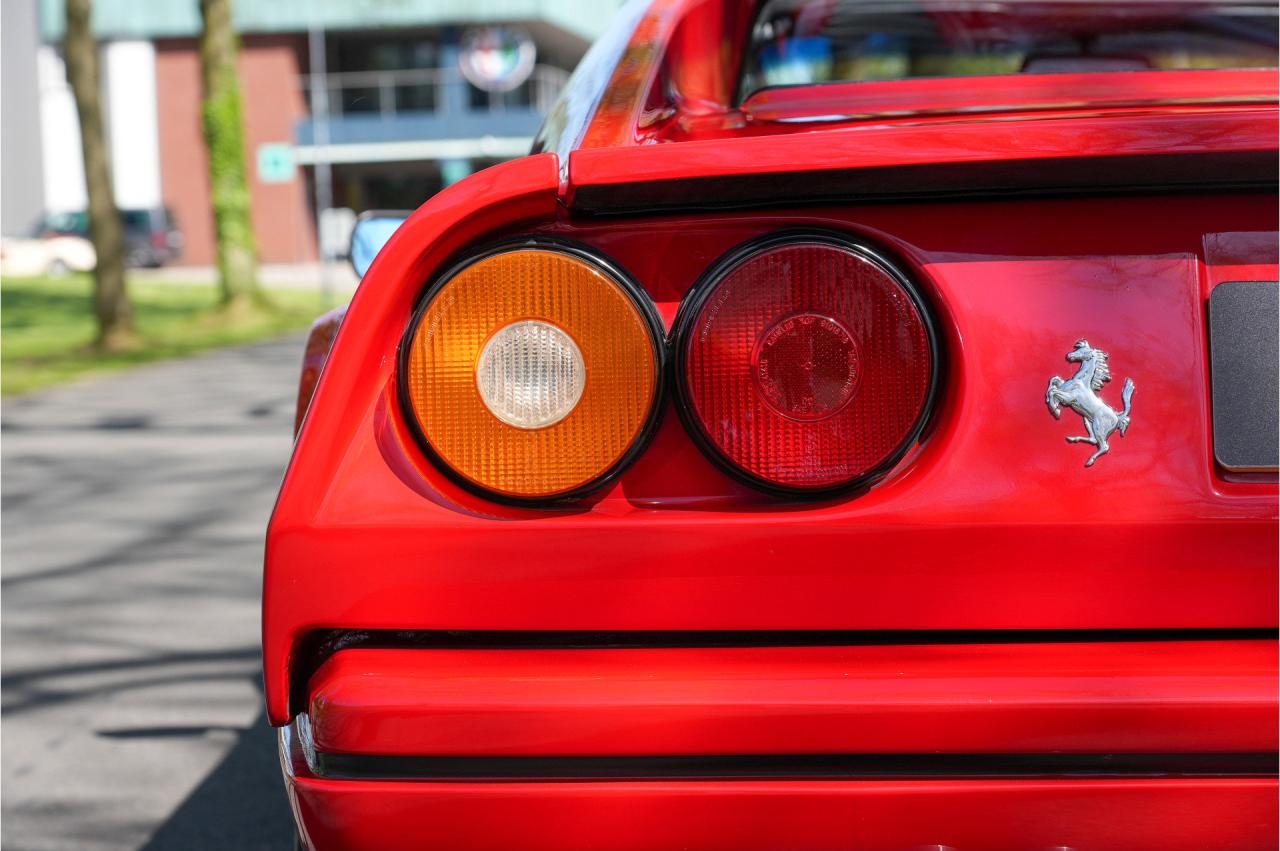 1988 Ferrari 328