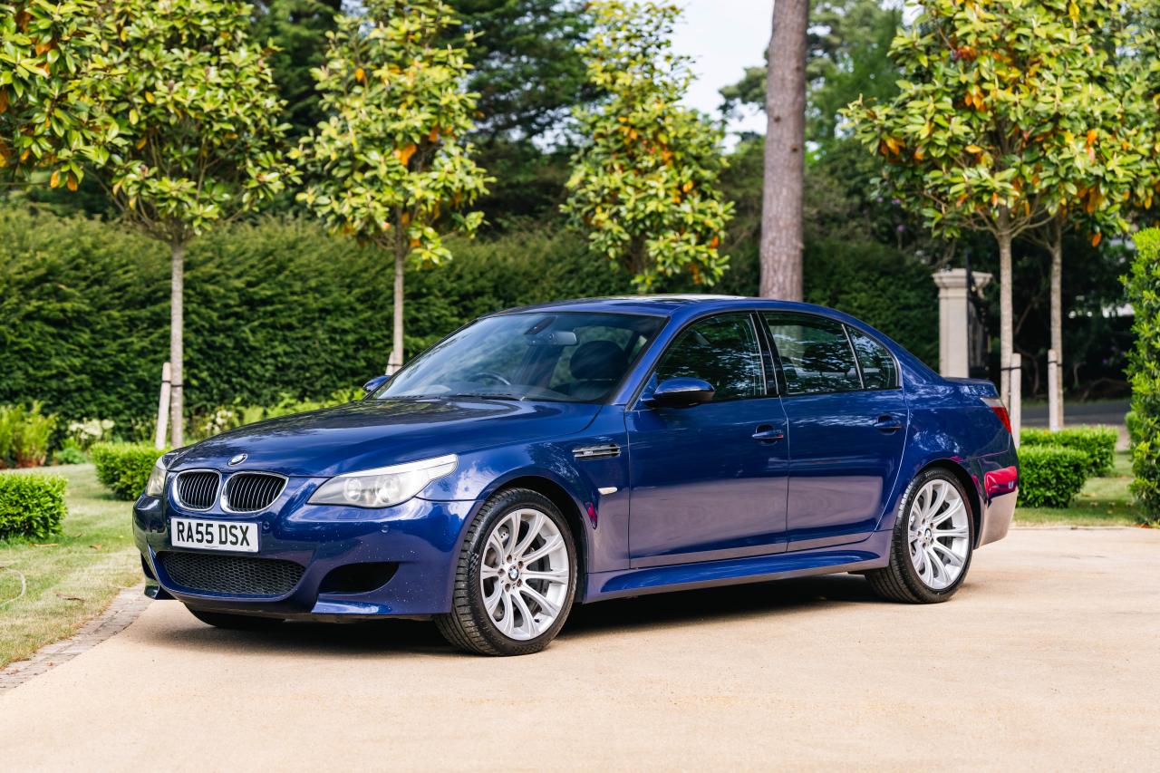 2005 BMW (E60) M5