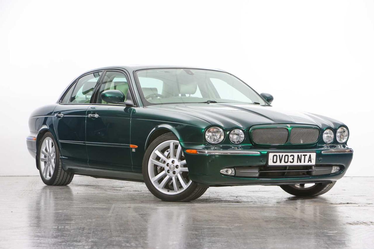 2003 Jaguar XJR 4.2