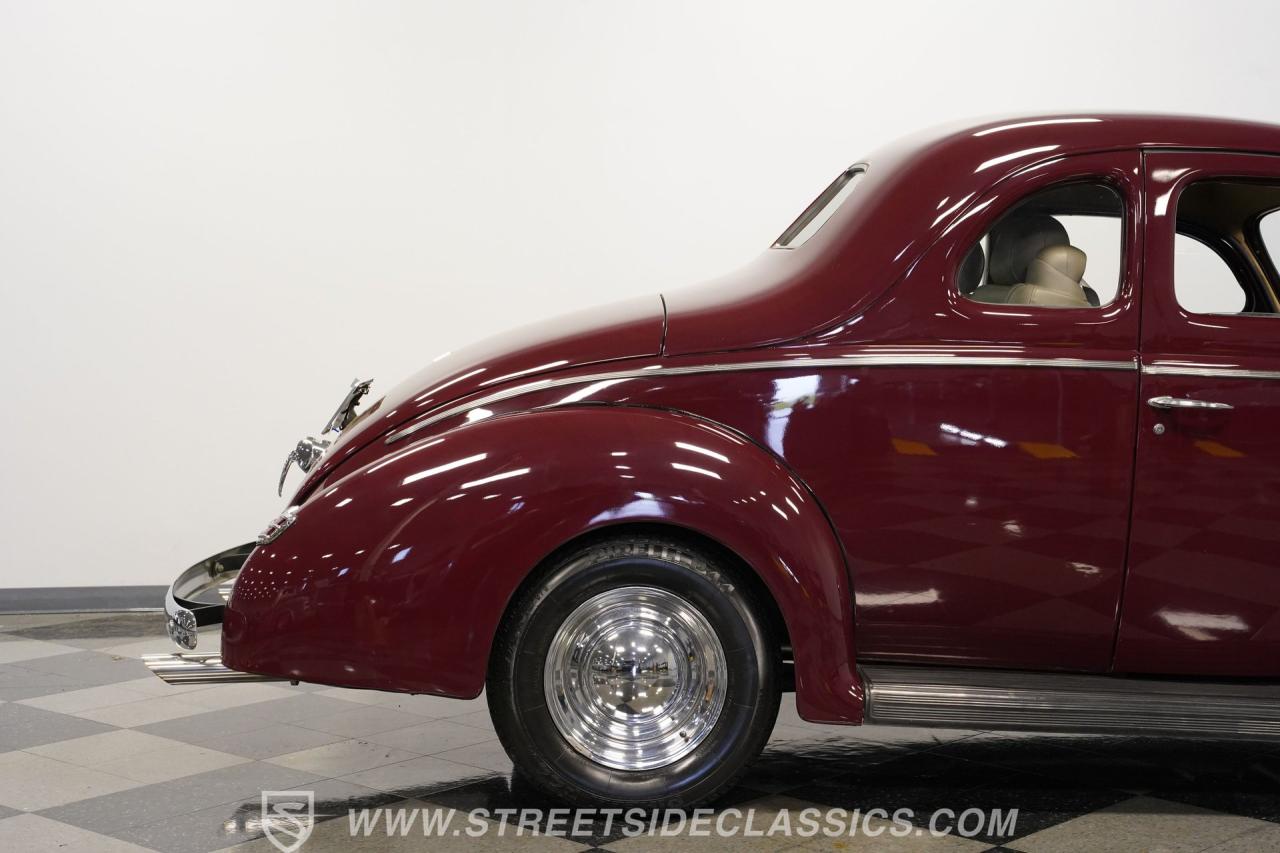 1940 Ford Deluxe Business Coupe Restomod