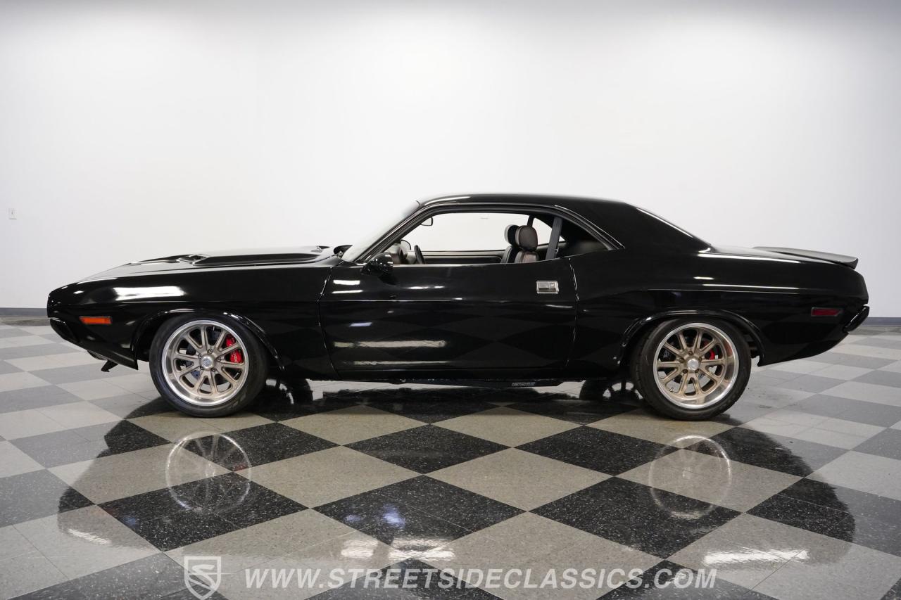 1971 Dodge Challenger HEMI Restomod